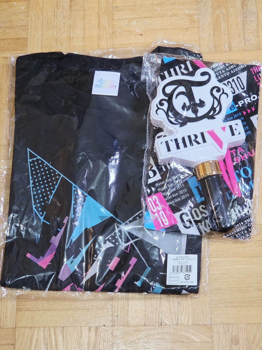 B-project Thrive Live Concert T-Shirt & Light Stick Fan Set - Idol Japan